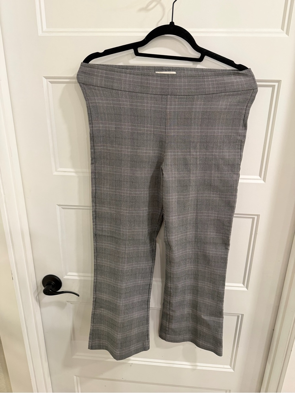 Avenue Montaigne Gray Plaid Sretch Trousers